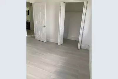 1170 NW 90th St, Miami, FL 33150 - Photo 10