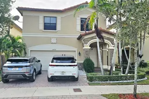 10032 NW 87th Terrace, Doral, FL 33178 - Photo 1