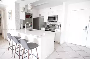 19701 E Country Club Dr, Aventura, FL 33180 - Photo 12