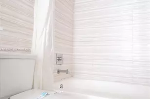 19701 E Country Club Dr, Aventura, FL 33180 - Photo 32