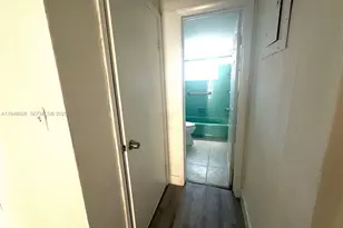 720 NW 27th Ct, Miami, FL 33125 - Photo 12