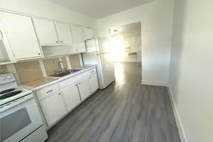 720 NW 27th Ct, Miami, FL 33125 - Photo 10