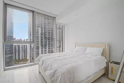 300 Biscayne Blvd Way #2808, Miami, FL 33131 - Photo 8