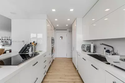 1121 Crandon Blvd #F802, Key Biscayne, FL 33149 - Photo 8