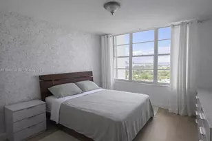 5700 Collins Ave, Miami Beach, FL 33140 - Photo 16