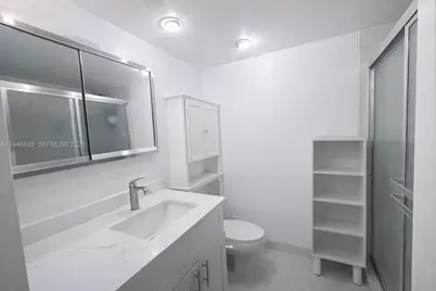 5700 Collins Ave #15F, Miami Beach, FL 33140 - Photo 18