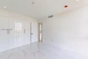 3625 N Country Club Dr, Aventura, FL 33180 - Photo 36