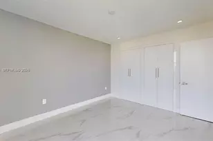 3625 N Country Club Dr, Aventura, FL 33180 - Photo 32