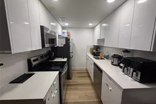 10822 N Kendall Dr, Miami, FL 33176 - Photo 2