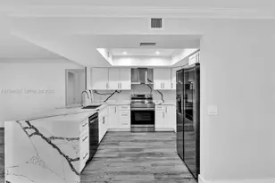 17532 NW 61st Ct N, Hialeah, FL 33015 - Photo 2