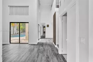 17532 NW 61st Ct N, Hialeah, FL 33015 - Photo 14