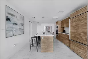 460 NE 28th St, Miami, FL 33137 - Photo 10