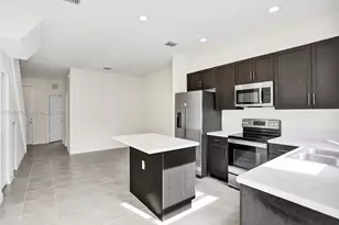 3436 W 111th Pl, Hialeah, FL 33018 - Photo 6