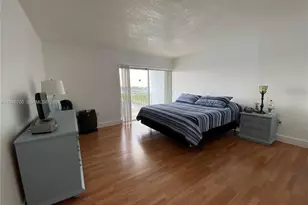 9375 Fontainebleau Blvd, Miami, FL 33172 - Photo 16