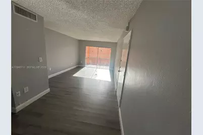 7200 Fairway Dr. #H10, Miami Lakes, FL 33014 - Photo 2