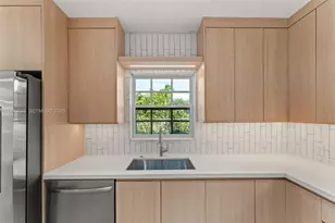 1880 NE 180th St, North Miami Beach, FL 33162 - Photo 32