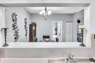 9401 NW 14th Ct, Pembroke Pines, FL 33024 - Photo 10