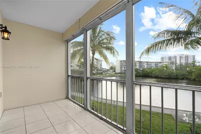 3030 Marcos Dr #T203, Aventura, FL 33160 - Photo 26