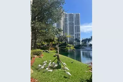 3530 Mystic Pointe Dr #1412, Aventura, FL 33180 - Photo 4