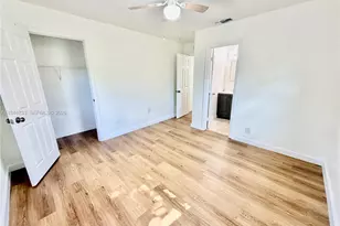 2036 NW 28th St, Oakland Park, FL 33311 - Photo 22