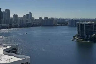 3500 Mystic Pointe Dr, Aventura, FL 33180 - Photo 2