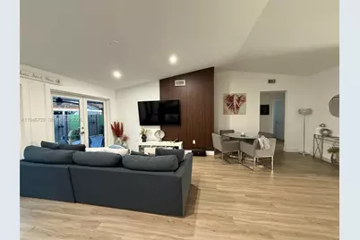 1040 NW 127th Pl #1040, Miami, FL 33182 - Photo 4