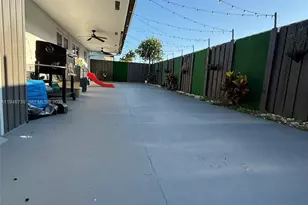 1040 NW 127th Pl, Miami, FL 33182 - Photo 20