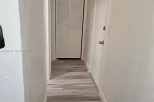 215 30th St, Miami Beach, FL 33140 - Photo 12