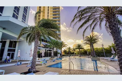16385 Biscayne Blvd #1415, North Miami Beach, FL 33160 - Photo 30