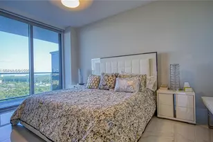 16385 Biscayne Blvd, North Miami Beach, FL 33160 - Photo 8