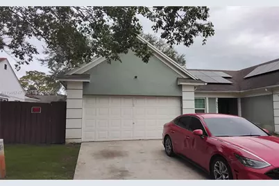 9551 Ashley Dr, Miramar, FL 33025 - Photo 4