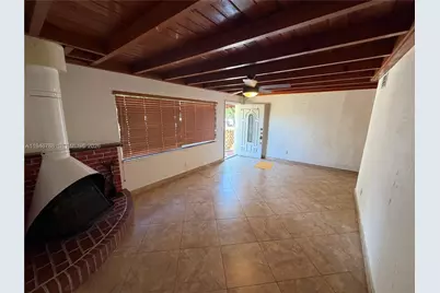 6090 W 5th Ln, Hialeah, FL 33012 - Photo 4