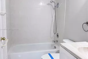 527 W 68th St, Hialeah, FL 33014 - Photo 20