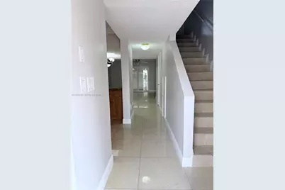 527 W 68th St #1, Hialeah, FL 33014 - Photo 10