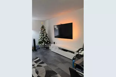 2190 W 60th St #21201, Hialeah, FL 33016 - Photo 1