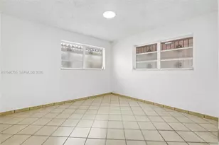 836 W 37th St, Hialeah, FL 33012 - Photo 18