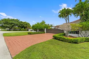 185 SW 130th Ave, Miami, FL 33184 - Photo 6