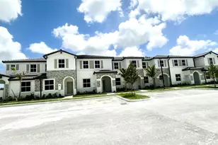 2713 SE 26th Rd, Homestead, FL 33035 - Photo 2