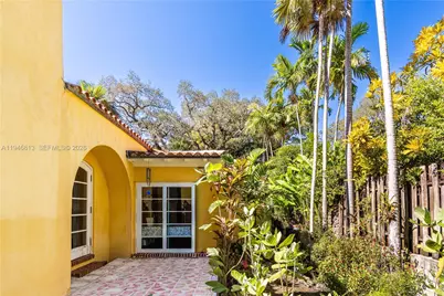 3835 Utopia Ct, Miami, FL 33133 - Photo 28