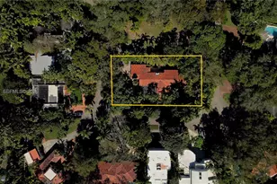 3835 Utopia Ct, Miami, FL 33133 - Photo 2