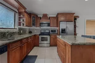 10351 SW 49th St, Miami, FL 33165 - Photo 6