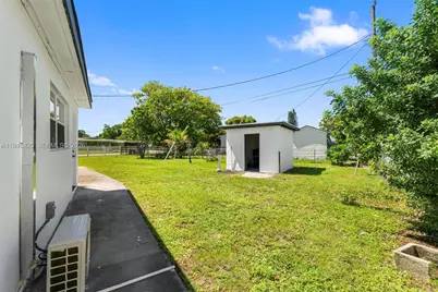 18800 NW 39th Ct, Miami Gardens, FL 33055 - Photo 24