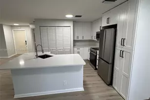 8960 NW 40th St, Coral Springs, FL 33065 - Photo 4