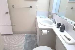 2801 NE 183rd St, Aventura, FL 33160 - Photo 16