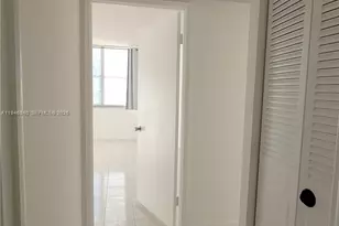 2801 NE 183rd St, Aventura, FL 33160 - Photo 18