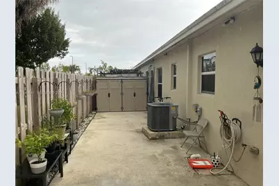 484 NE 4th Ave, Florida City, FL 33034 - Photo 14