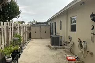 484 NE 4th Ave, Florida City, FL 33034 - Photo 14