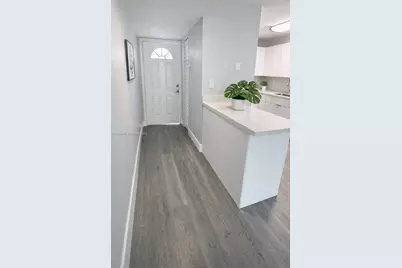 10000 NW 80th Ct #2232, Hialeah Gardens, FL 33016 - Photo 2