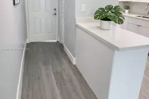 10000 NW 80th Ct, Hialeah Gardens, FL 33016 - Photo 2