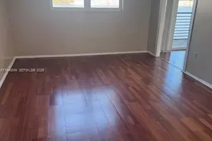 1075 NE Miami Gardens Dr, Miami, FL 33179 - Photo 8